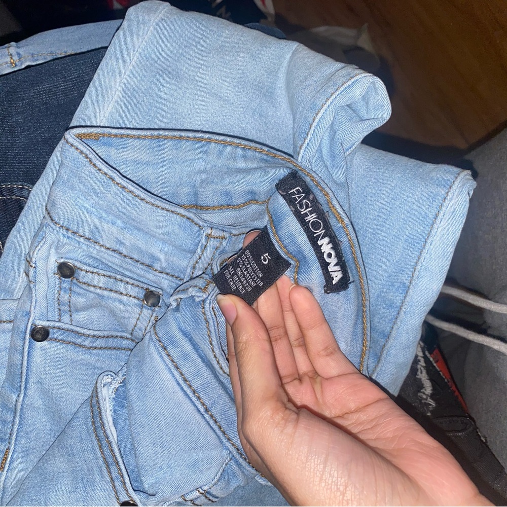 Fashion nova jeans size 5 high waisted light denim